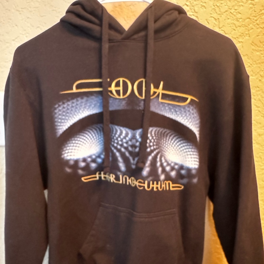 Rock band Tool concert sweater sz small women’s